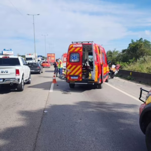 Motociclista morre após colisão traseira na BR-101 em SC