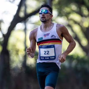 O blumenauense Matheus Corrêa disputa os 20 km e 35 km da marcha atlética no Mundial de Atletismo 2025, em Tóquio, representando Santa Catarina e o Brasil.