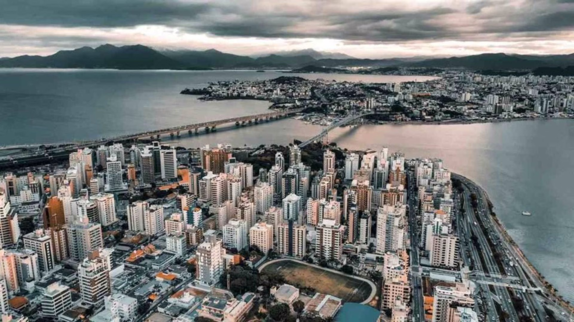 Celesc anuncia leilão de imóveis em áreas nobres de Florianópolis; veja como participar | Foto: Internet/Reprodução