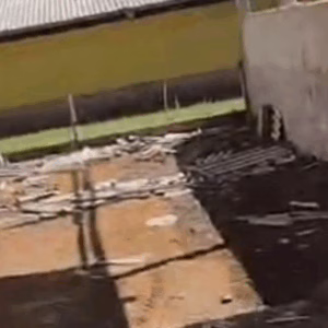 Trabalhador sofre queda de telhado e é socorrido pelos bombeiros em Tunápolis | Imagem: Corpo de Bombeiros de SC