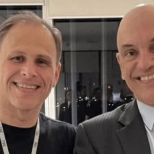 Ex-assessor do TSE acusa Alexandre de Moraes de fraude em operação da PF