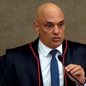 Moraes vota pela condenação de Bolsonaro por tentativa de golpe