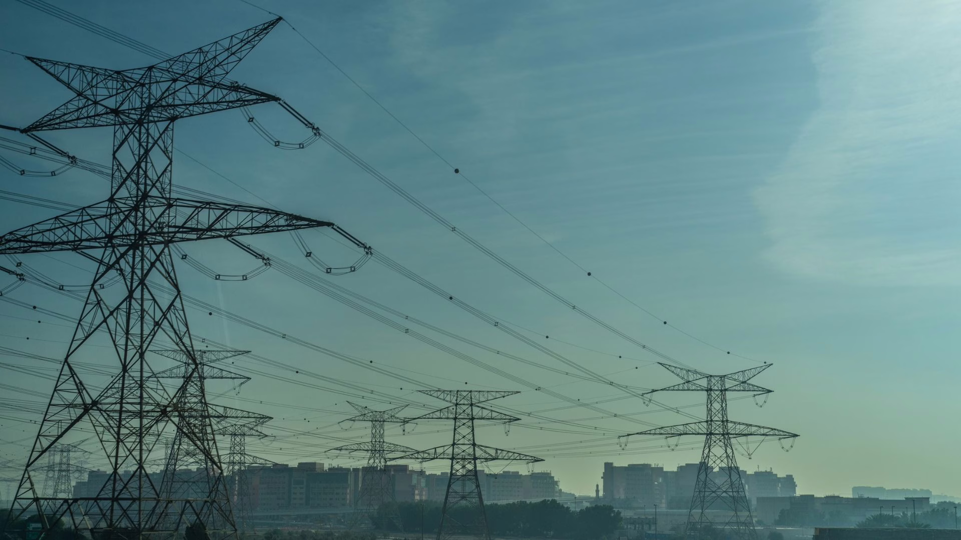 Santa Catarina sofre com falta de energia após temporais e greve da Celesc