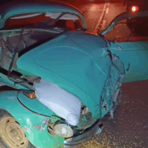 Idoso morre em colisão frontal entre fusca e caminhão em SC | Imagem: Corpo de Bombeiros de SC