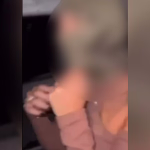 VÍDEO: mulheres 'turistam' em morro de Florianópolis em viatura da PM; 'nunca subi num morro' | Foto: Cláudio Lopes/Reprodução