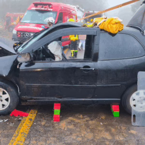 Colisão frontal deixa três pessoas feridas na SC-283 em SC | Imagem: Corpo de Bombeiros de SC