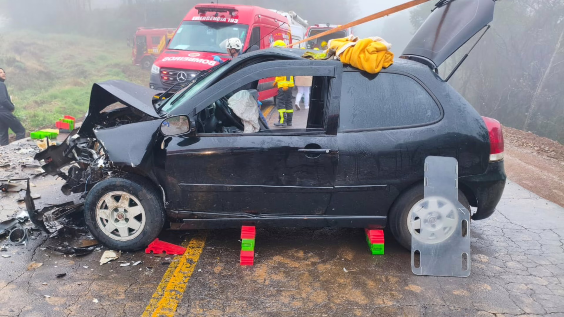 Colisão frontal deixa três pessoas feridas na SC-283 em SC | Imagem: Corpo de Bombeiros de SC