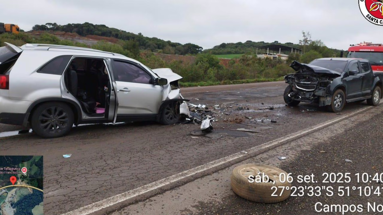 Acidente grave deixa três feridos na BR-282 em Campos Novos | Foto: 2º BBM Acidente grave deixa três feridos na BR-282 em Campos Novos | Foto: 2º BBM