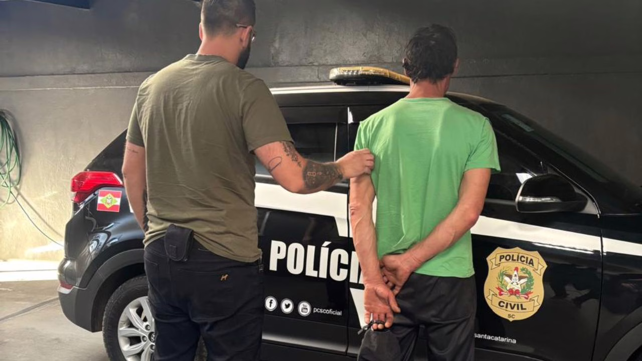 Polícia Civil de Lages prende homem condenado por roubo | PCSC Polícia Civil de Lages prende homem condenado por roubo | PCSC