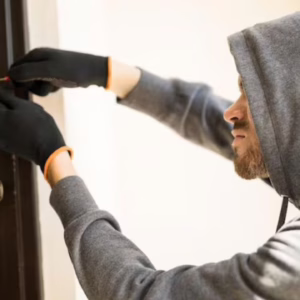 Polícia prende homem escondido debaixo de cama após furto em Lages | Imagem ilustrativa