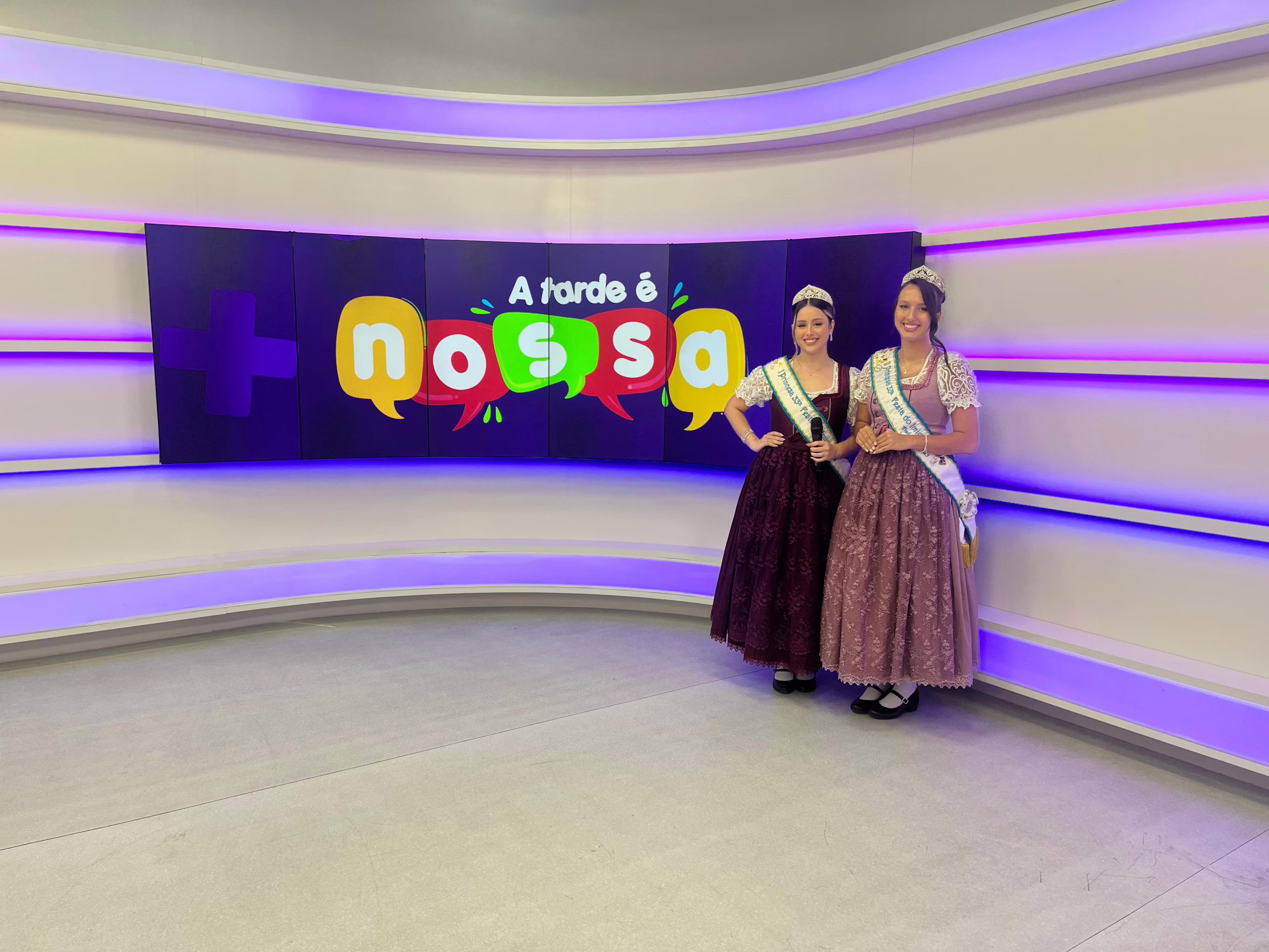 Realezas da Festa do Imigrante participam do programa ‘A Tarde é Nossa’ (5)