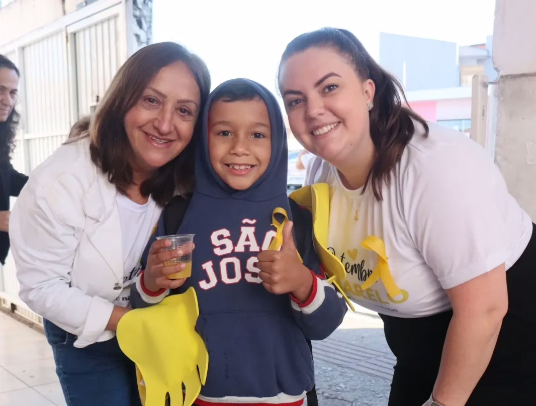 Setembro Amarelo: alunos se emocionam com mensagens das famílias em escola de SC