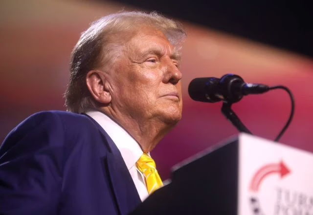 Trump anuncia tarifas sobre itens farmacêuticos, móveis e caminhões pesados | Foto: Flickr, via SBT News

