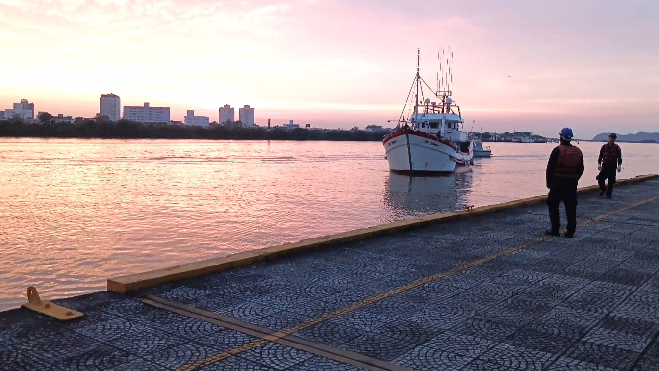 pesca ilegal Itajaí (1)