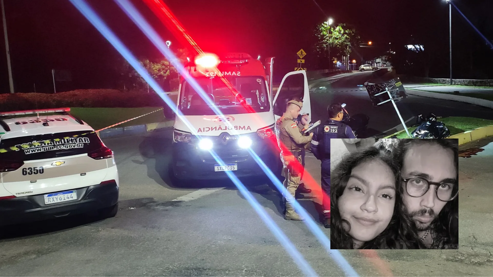 Identificado casal de jovens que morreu em grave acidente de moto em SC | Imagem: Polícia Militar de SC/ Redes Sociais  Identificado casal de jovens que morreu em grave acidente de moto em SC | Imagem: Polícia Militar de SC/ Redes Sociais