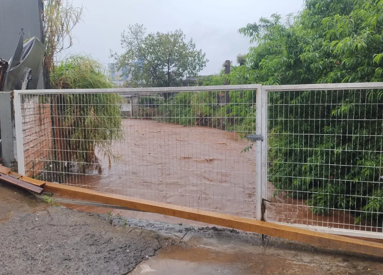 Chuvas e ventos fortes causam estragos no Oeste de SC; veja imagens (1)