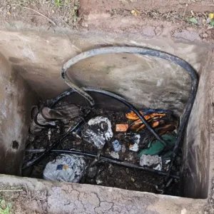 Homem fica ferido após tentar furtar fios elétricos em caixa subterrânea em Florianópolis | Foto: PMSC/Divulgação