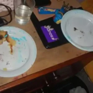 Mãe e filha morrem após comerem bolo envenenado