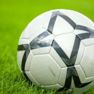 Arsenal dá show na Champions, e Atlético-MG arranca empate na Sul-Americana