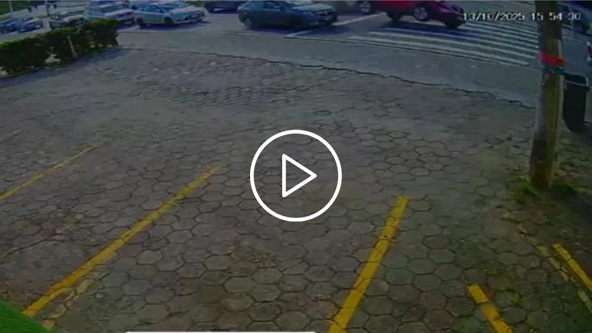 ‘Vi o carro voando’; engavetamento com capotamento envolve sete veículos em SC | Imagem: PMRv/ Divulgação ‘Vi o carro voando’; engavetamento com capotamento envolve sete veículos em SC | Imagem: PMRv/ Divulgação
