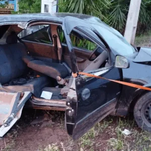 Motorista fica preso às ferragens em colisão frontal na SC-492, em Maravilha