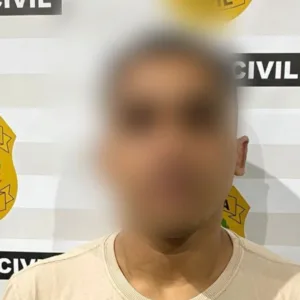Homem é preso por embriagar e abusar sexualmente da própria enteada em SC - Imagem: reprodução/ PCSC
