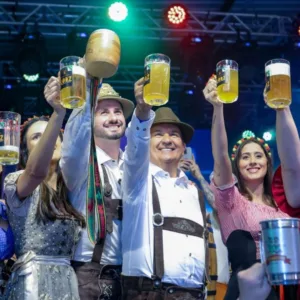 Sangria do primeiro barril de chopp abre oficialmente a 38ª Fenarreco em Brusque - Imagem: divulgação