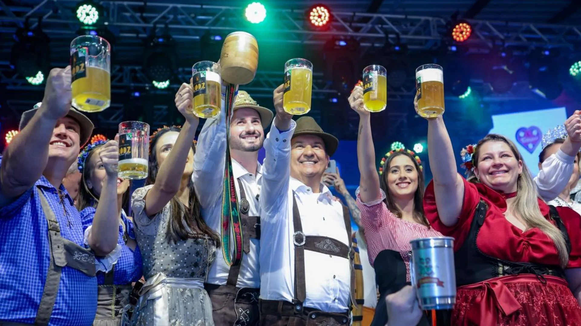 Sangria do primeiro barril de chopp abre oficialmente a 38ª Fenarreco em Brusque – Imagem: divulgação