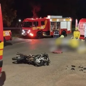 Motociclista fica em estado grave após acidente com carro na BR-282