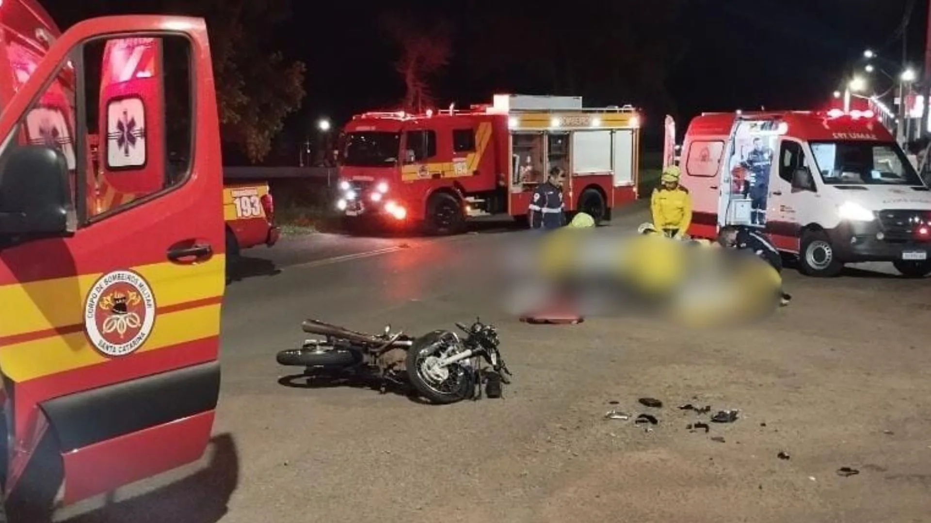 Motociclista fica em estado grave após acidente com carro na BR-282 – Imagem: reprodução/ CBMSC