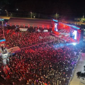 Efapi do Brasil recebe 43,6 mil visitantes no dia de Gusttavo Lima
