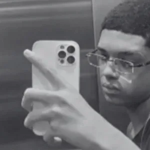 Adolescente de 16 anos é morto a facadas após reagir a roubo de celular