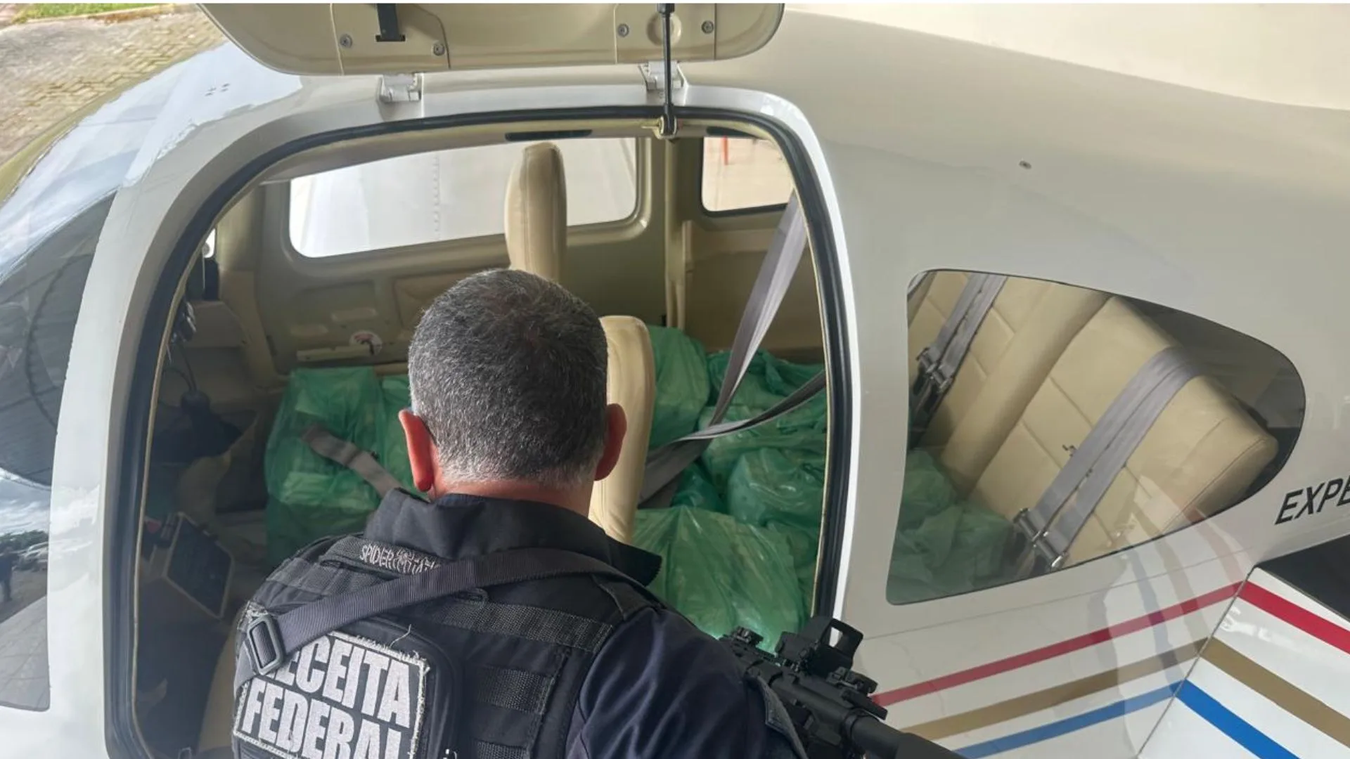 Receita Federal apreende avião com mercadoria milionária em Santa Catarina | Foto:  divulgação RF 