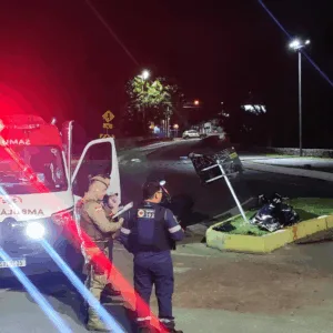 Câmera registra acidente que matou casal em SC; mulher foi arremessada 19 metros