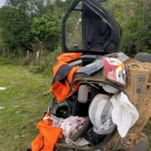 Capotamento na Serra Catarinense mata idosa e deixa quatro feridos - Imagem: reprodução/ CBMSC