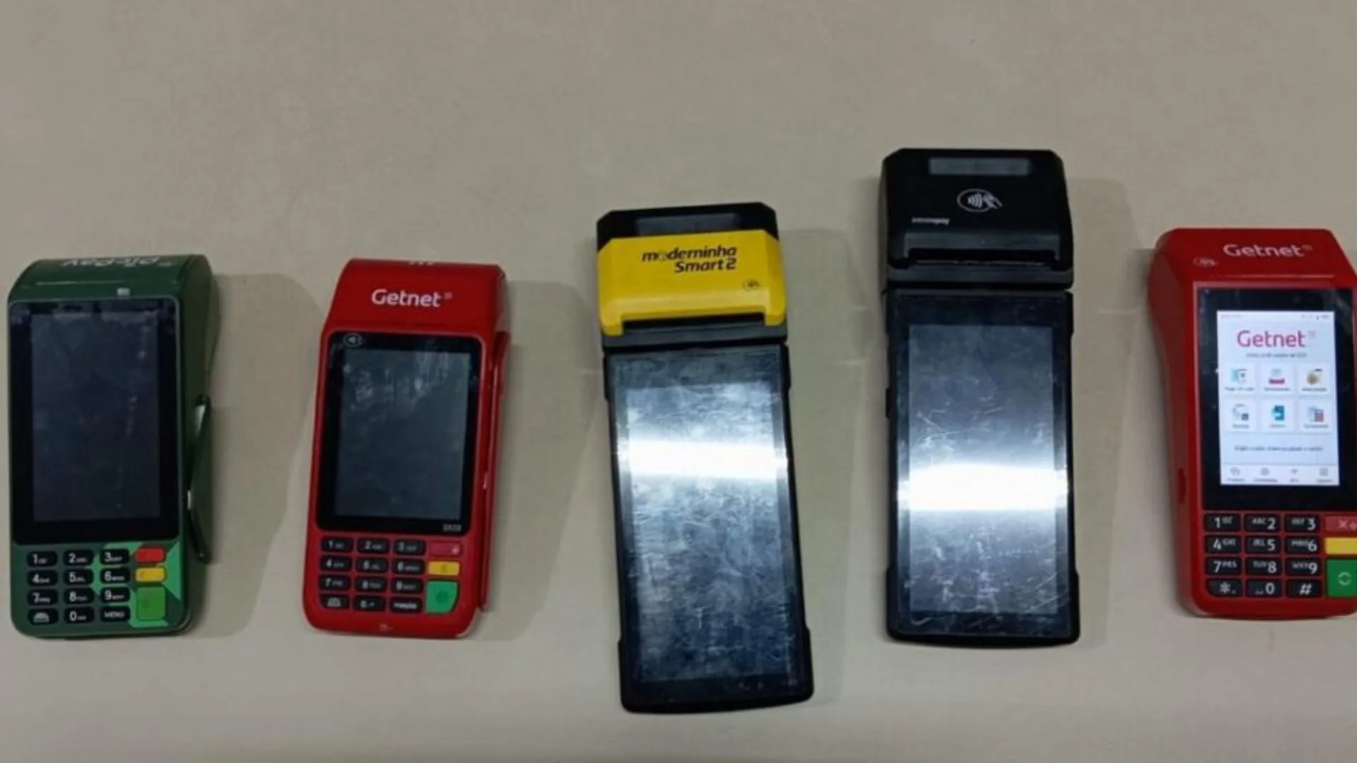 Polícia prende suspeito de aplicar golpes com máquinas de cartão em SC  Polícia prende suspeito de aplicar golpes com máquinas de cartão em SC