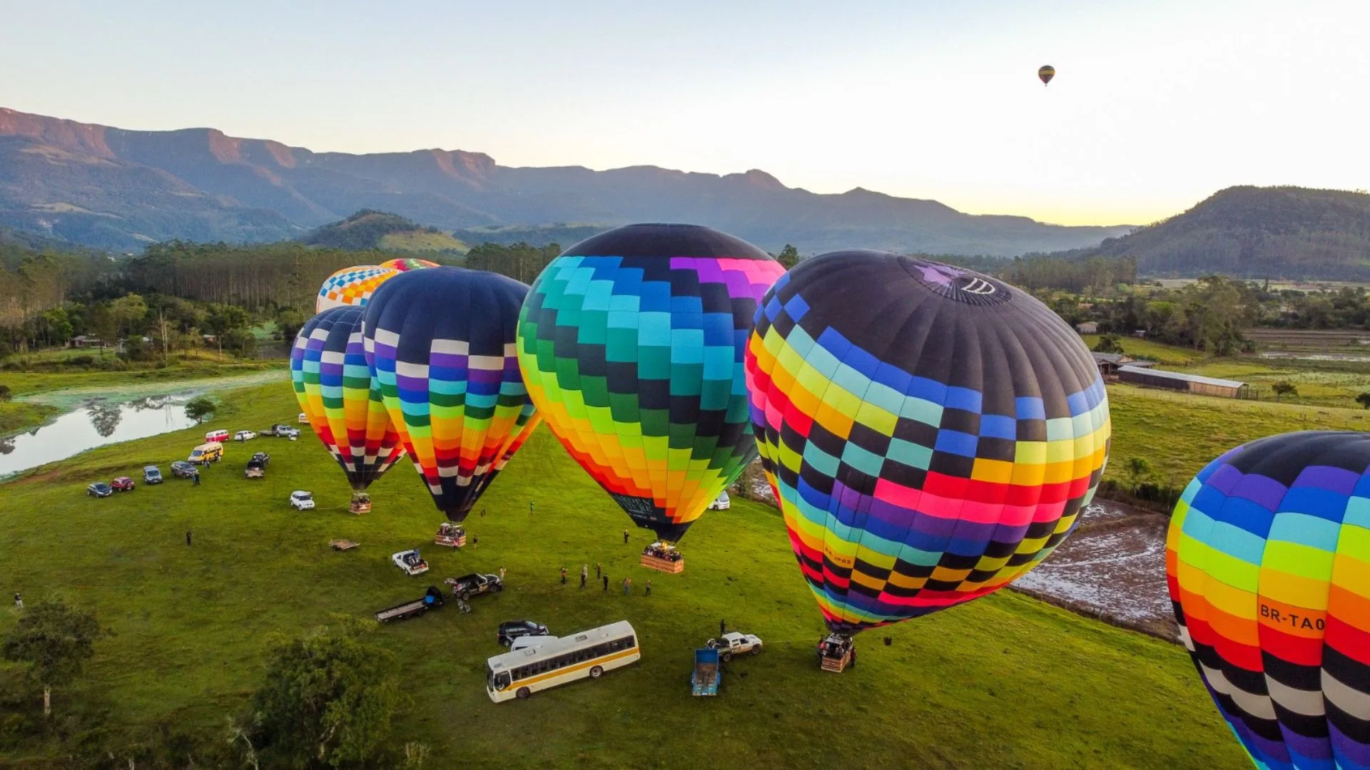 Quatro meses após tragédia em SC, Anac anuncia novas regras para balonismo; veja quais | Foto: Prefeitura de Praia Grande/Reprodução Quatro meses após tragédia em SC, Anac anuncia novas regras para balonismo; veja quais | Foto: Prefeitura de Praia Grande/Reprodução