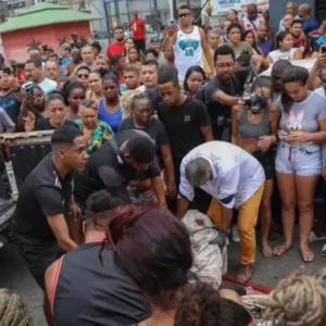 Tia se pronuncia após jovem ser decapitado na megaoperação no RJ | Foto: Bacci Notícias/Reprodução