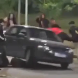 Imagens fortes! Jovem é espancado e atropelado após festa em SC; 'mataram o cara'