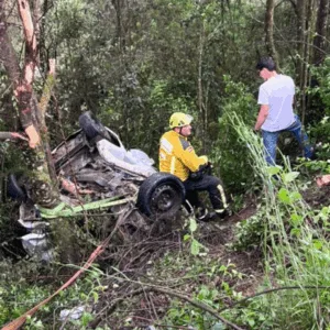 Acidente grave na BR-282 deixa dois mortos e três feridos (2)