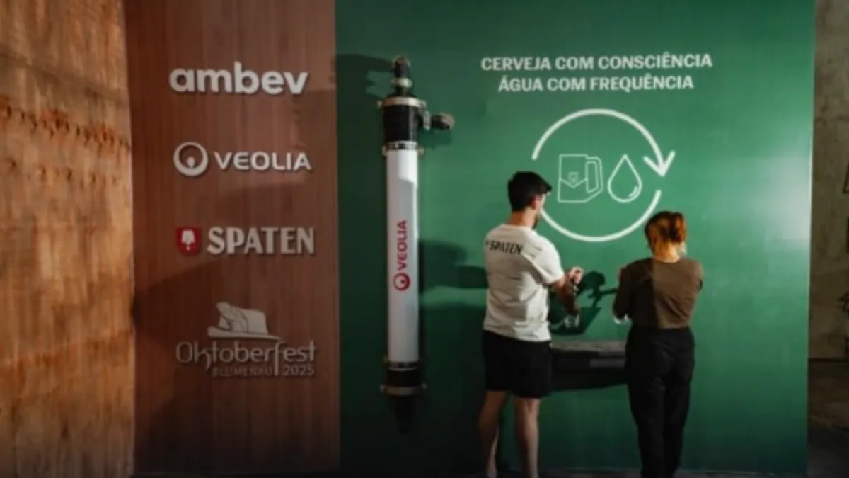 Cervejaria oferece água grátis na Oktoberfest para promover consumo responsável | Imagem: Ascom/Ambev