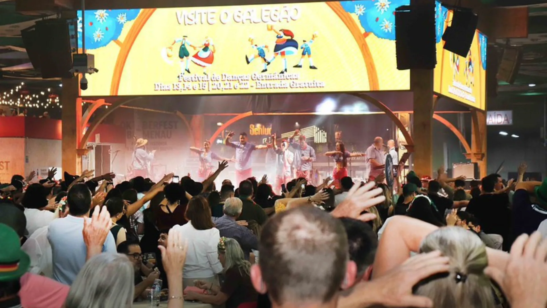 Palco 360° no Setor 3 da 40ª Oktoberfest proporciona experiência nos moldes de Munique | Imagem: Marcelo Martins Palco 360° no Setor 3 da 40ª Oktoberfest proporciona experiência nos moldes de Munique | Imagem: Marcelo Martins