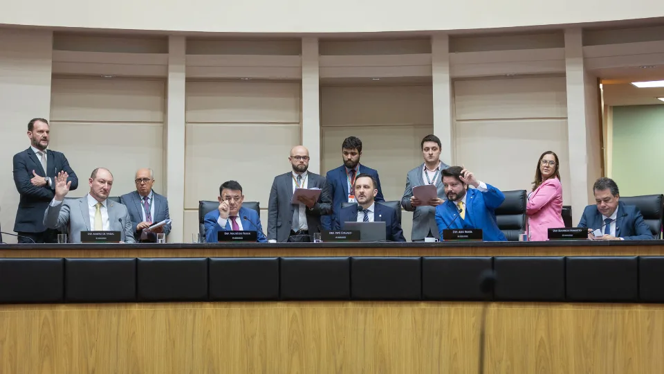 CCJ aprova projeto da ‘Lei Felca’ em SC; entenda a legislação | Foto: Lucas Gabriel Diniz / Agência AL CCJ aprova projeto da ‘Lei Felca’ em SC; entenda a legislação | Foto: Lucas Gabriel Diniz / Agência AL