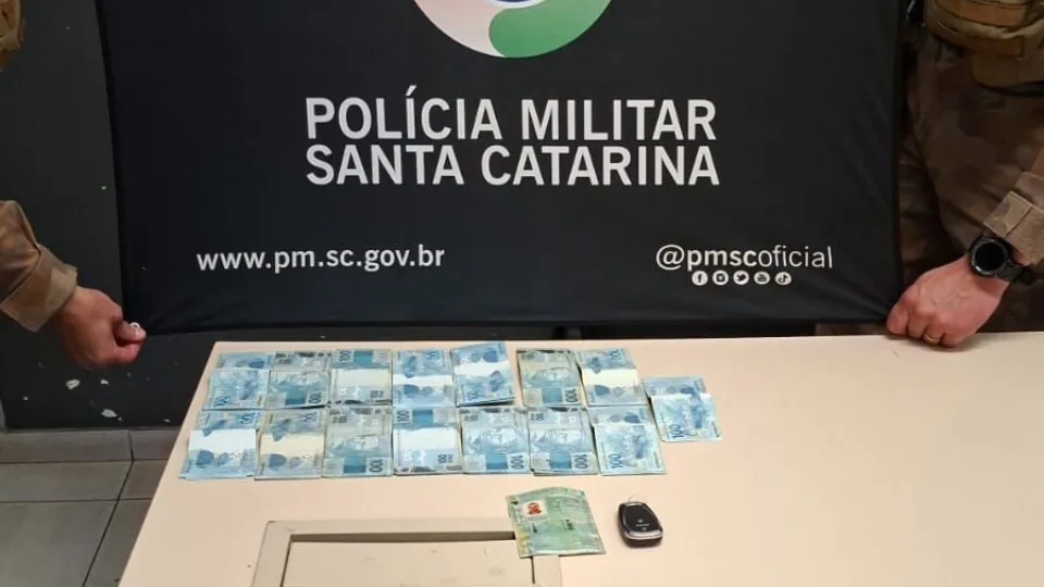Homem é preso por série de extorsões com falso sequestro na região continental de Florianópolis | Imagem: Polícia Militar de SC