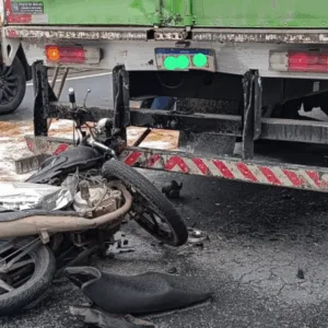 URGENTE: Motociclista morre em colisão com caminhão na BR-470 em SC |  Imagem: Bombeiros Voluntários de Ilhota