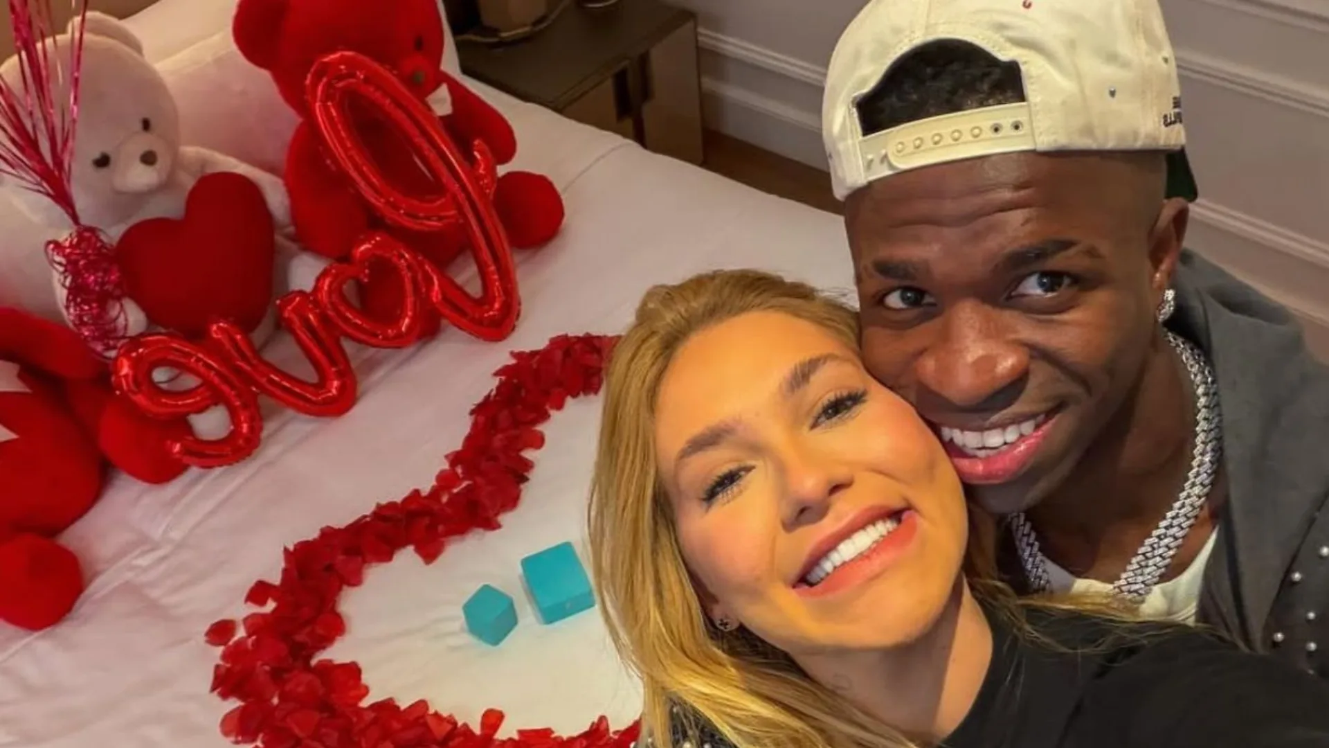 É oficial! Virginia e Vini Jr. oficializam namoro com pedido romântico; veja imagens | Imagem: Redes Sociais/ instagram É oficial! Virginia e Vini Jr. oficializam namoro com pedido romântico; veja imagens | Imagem: Redes Sociais/ instagram