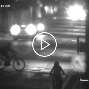 Imagens mostram acidente violento em SC que matou motociclista