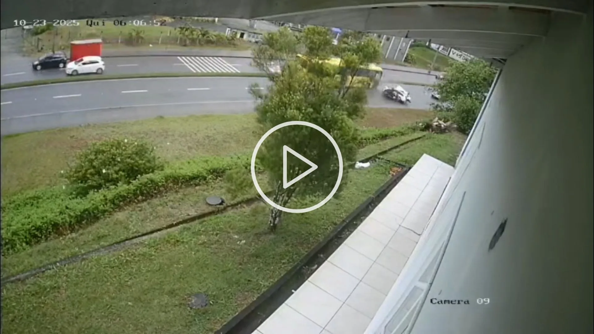 Imagens fortes! Acidente entre carro e ônibus mata motorista em SC | Foto: Redes sociais/Reprodução Imagens fortes! Acidente entre carro e ônibus mata motorista em SC | Foto: Redes sociais/Reprodução
