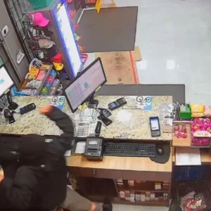 Polícia Militar detém suspeito de roubo em posto de combustíveis em Lages
