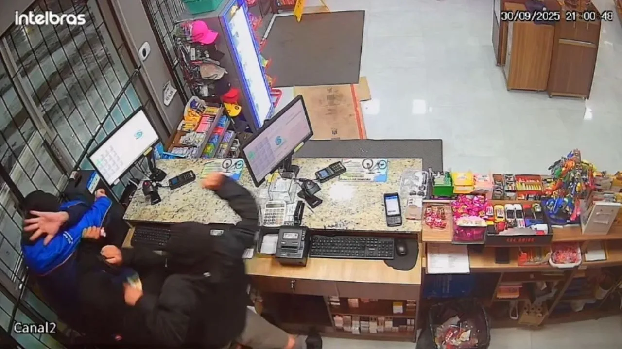 Polícia Militar detém suspeito de roubo em posto de combustíveis em Lages | Imagen: Câmera de monitoramento